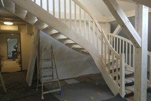 Montaż schodów drewnianych na poddasze - marzec 2019