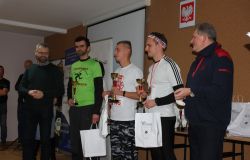 Wręczanie nagród po zakończeniu rywalizacji sportowej (8)