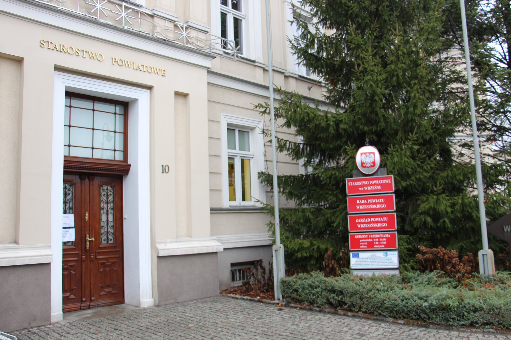 Zarząd Powiatu Wrzesińskiego ogłasza konkursy na stanowiska dyrektora Zespołu Szkół Specjalnych im. Janusza Korczaka we Wrześni oraz Bursy Międzyszkolnej we Wrześni