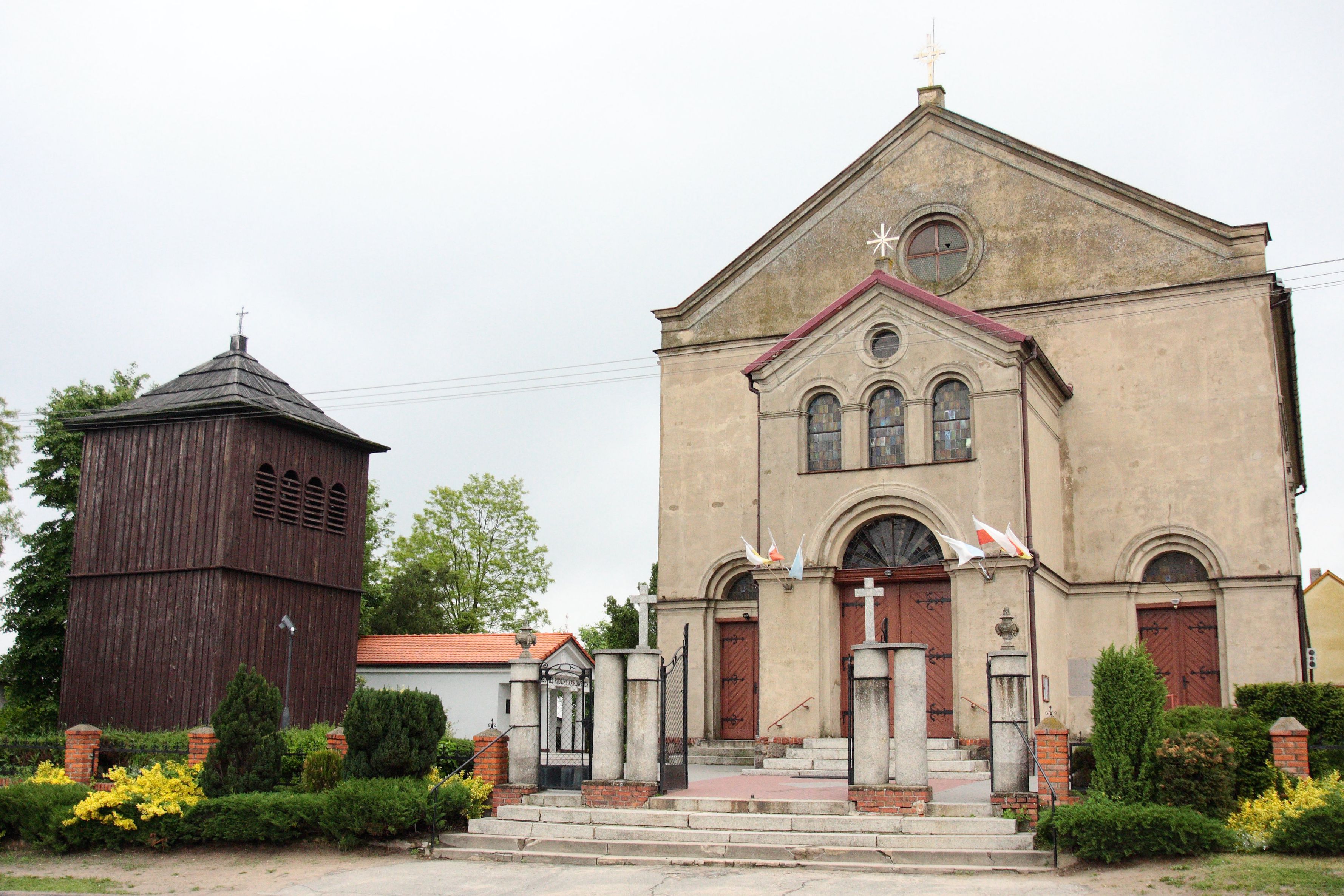 Renowacja kolejnych witraży